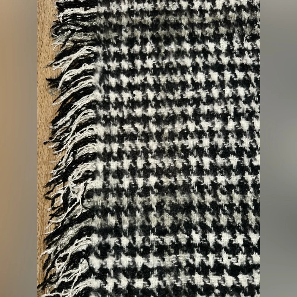 Infinity Scarf from Anthro - Picture 5 of 7